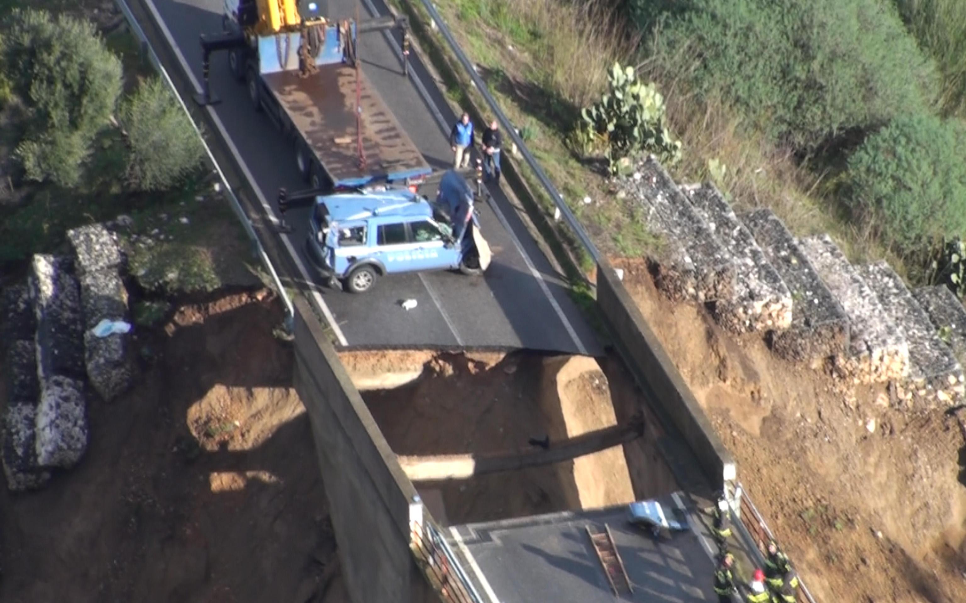 Alluvione, 30 rinvii a giudizio per il crollo del ponte di Oloè