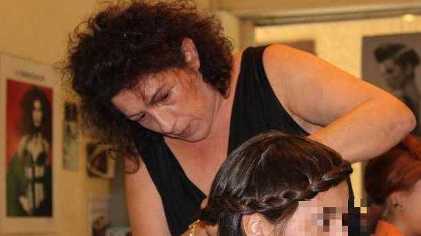 Malore in negozio, muore parrucchiera
