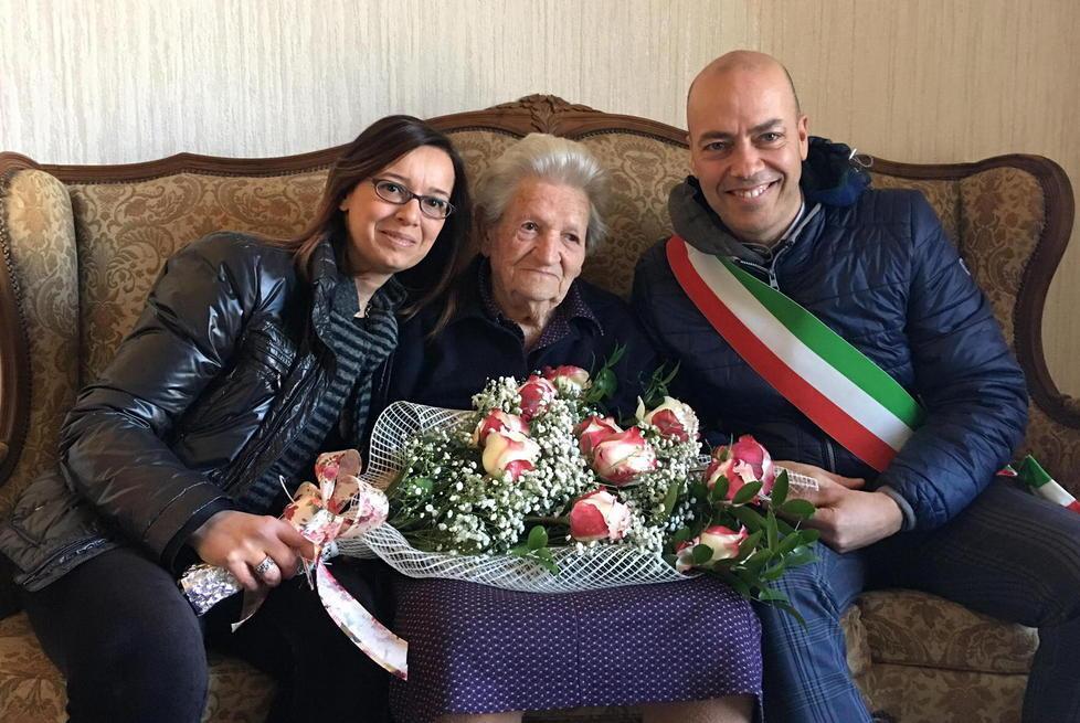 Festa per i cento anni di nonna Siria Tamberi
