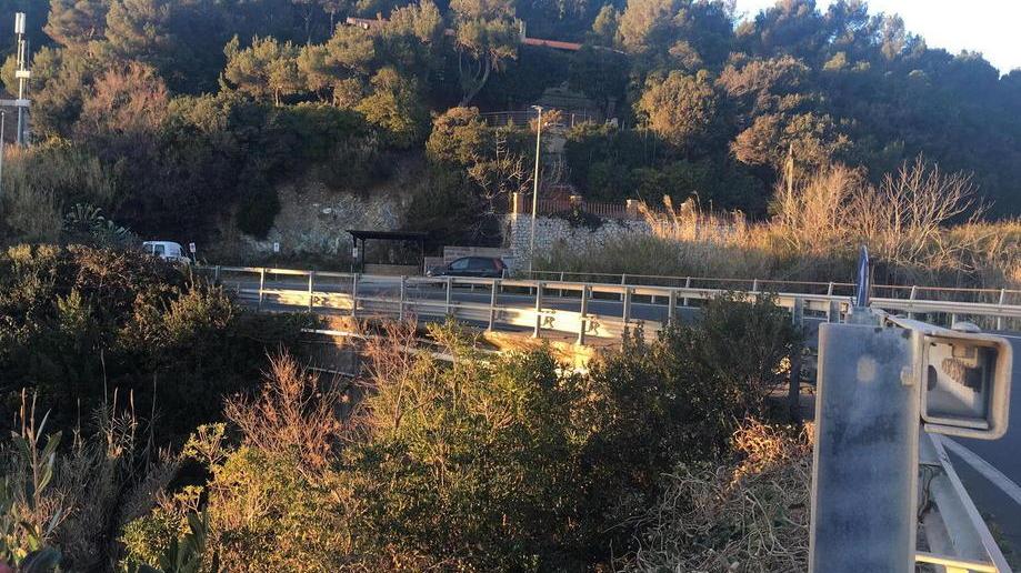 Marciapiedi sul ponte del Quercetano