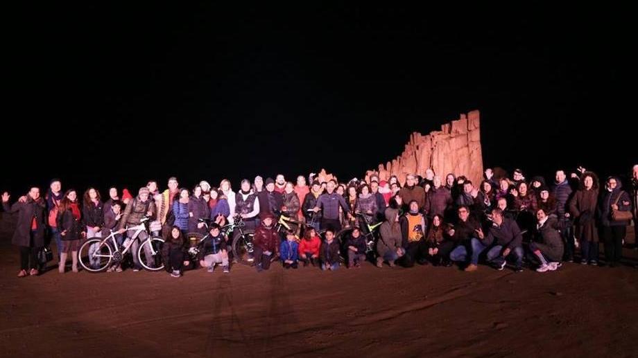 Arbatax, in cento al Flash mob alle Rocce Rosse