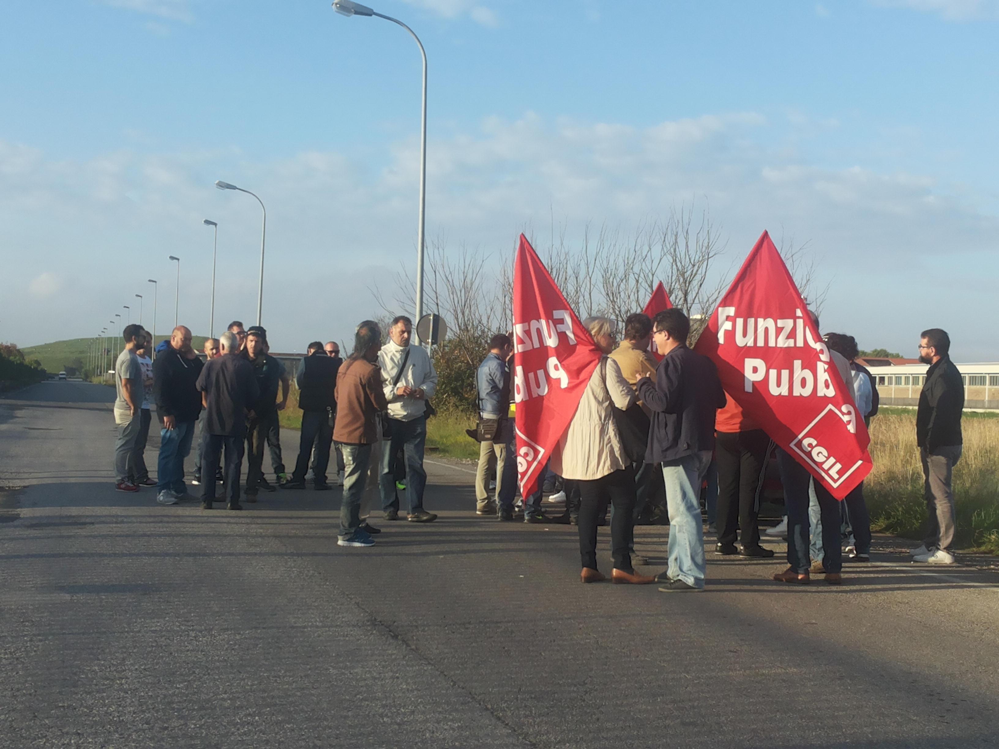 Una manifestazione degli operai della Teseco