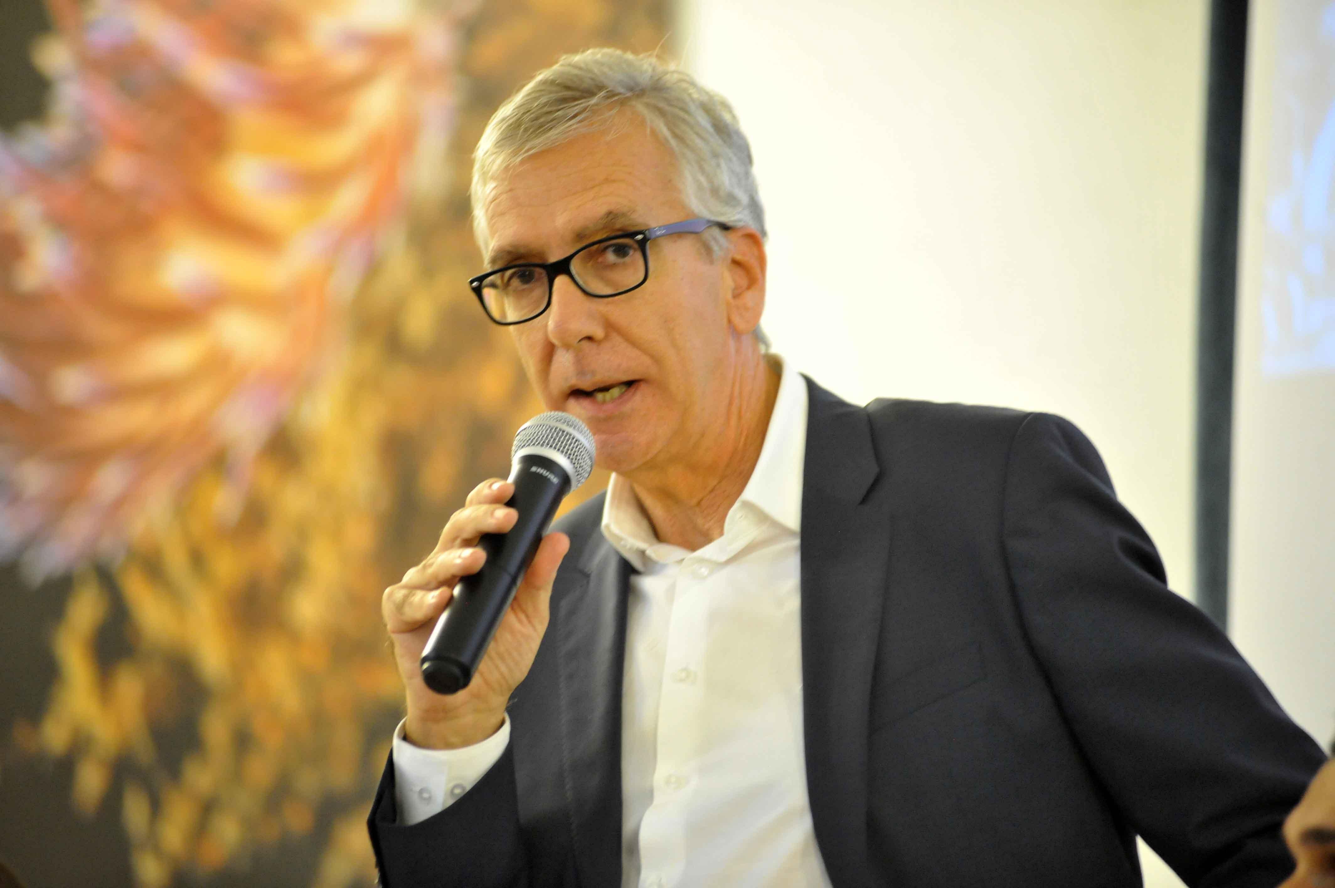 ll governatore Francesco Pigliaru 