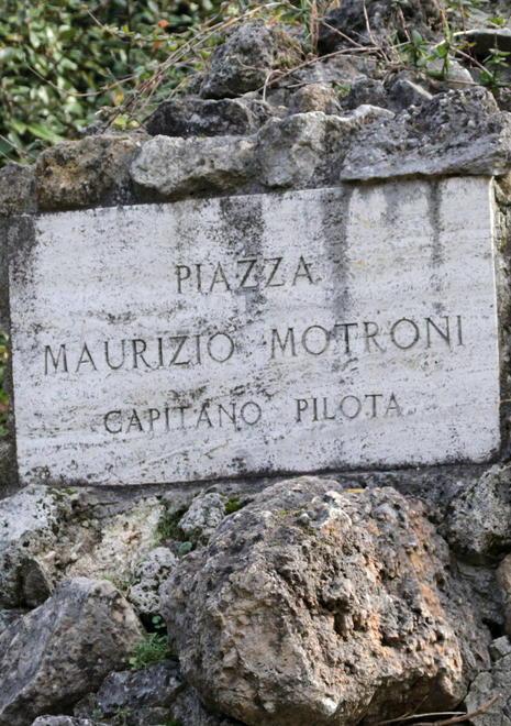 La memoria di un eroe in mezzo al degrado 