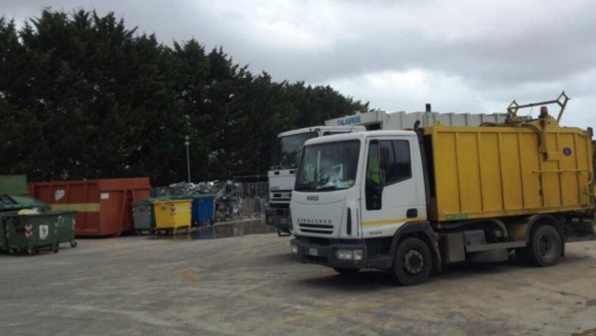 Troppi rifiuti non differenziati A Ossi ora scattano i controlli 