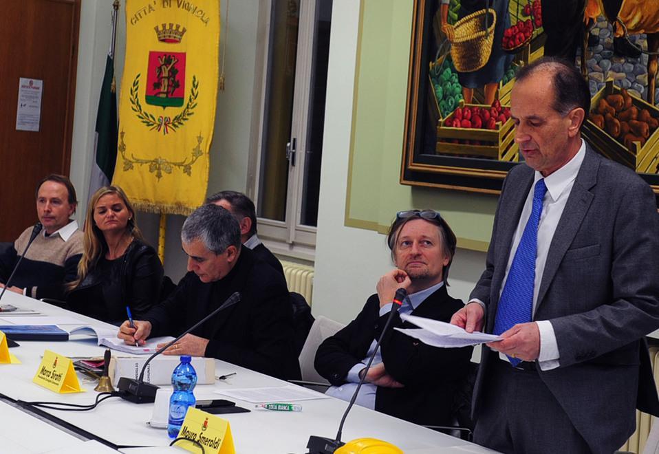 Vignola, Smeraldi sfiduciato, ecco il commissario 