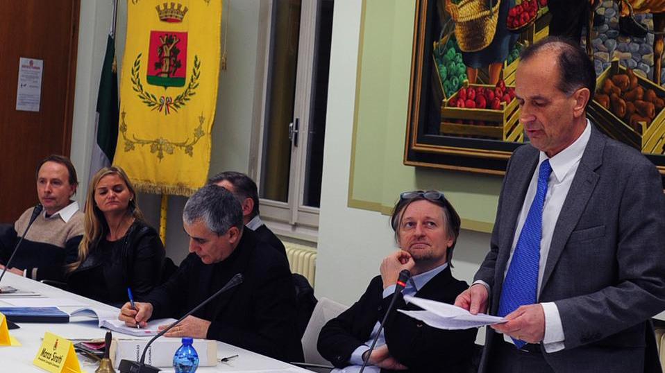 Vignola, Smeraldi sfiduciato, ecco il commissario