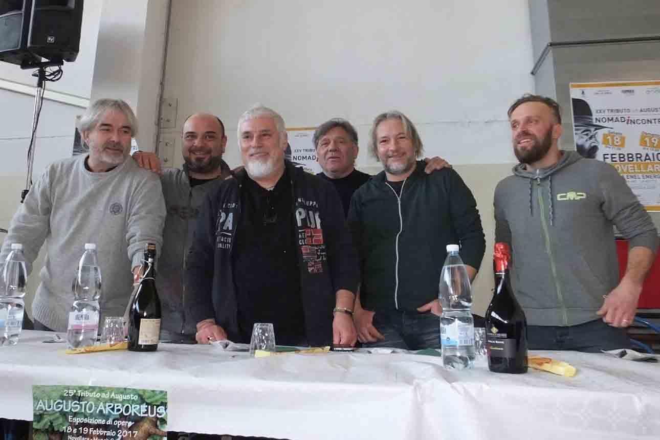 In seicento a tavola con i Nomadi 