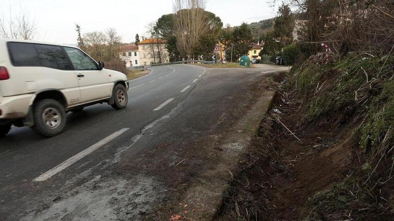 Muore a 37 anni nell’auto fuori strada