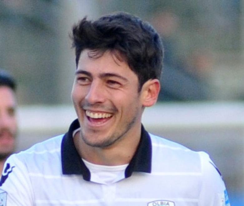 L’Olbia a Piacenza col nuovo sponsor sulla maglietta