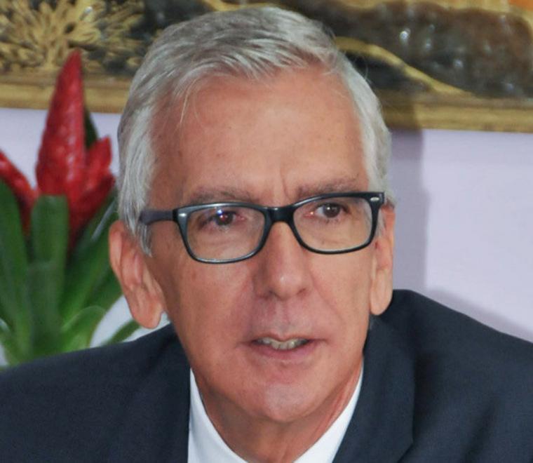 Il governatore torna a casa dopo un mese di ricovero al Brotzu 
