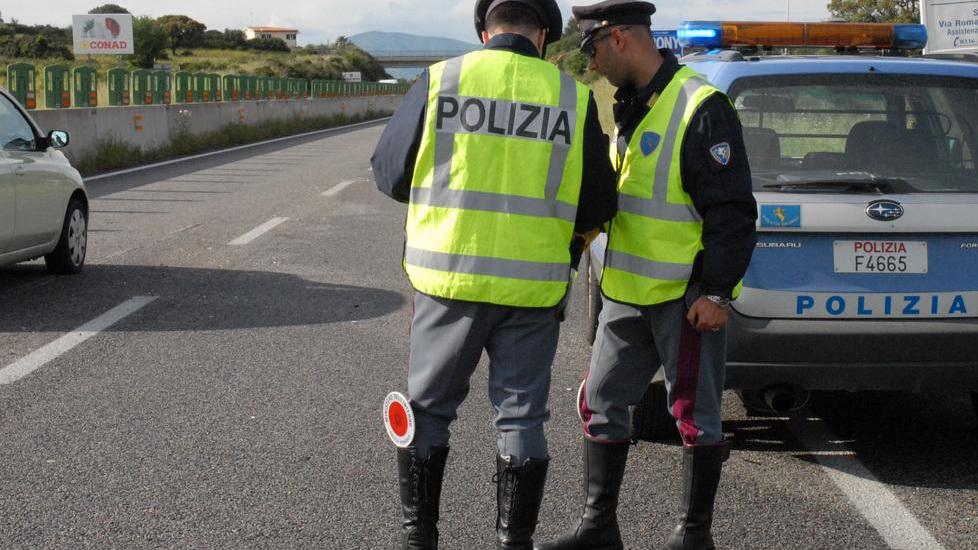 Antiterrorismo, controlli su 32 stranieri