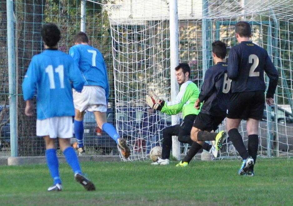 Una partita del campionato Juniores a Castiglioncello (foto d’archivio)
