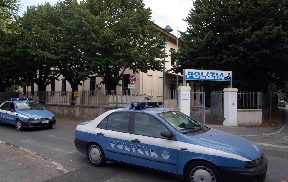 Il commissariato di Forte dei Marmi