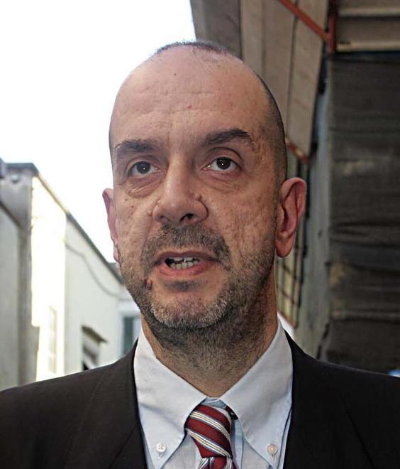 Minacciato ma la giunta tace 