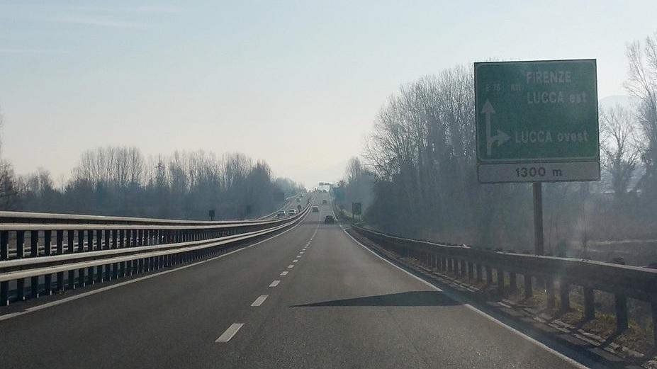 Muore nello scontro sulla Bretella