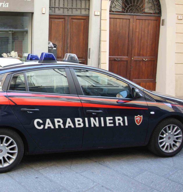 Nasconde droga a casa della fidanzatina 
