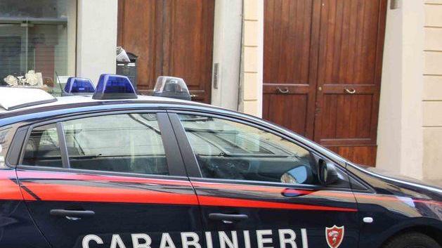 Nasconde droga a casa della fidanzatina