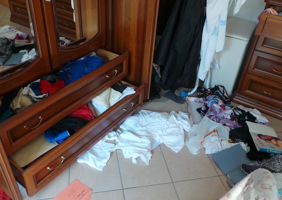 Sassuolo, anziana va dal medico e i ladri le svaligiano casa 