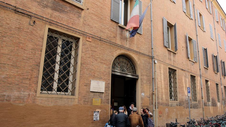 Distributori scassinati al liceo classico “San Carlo”