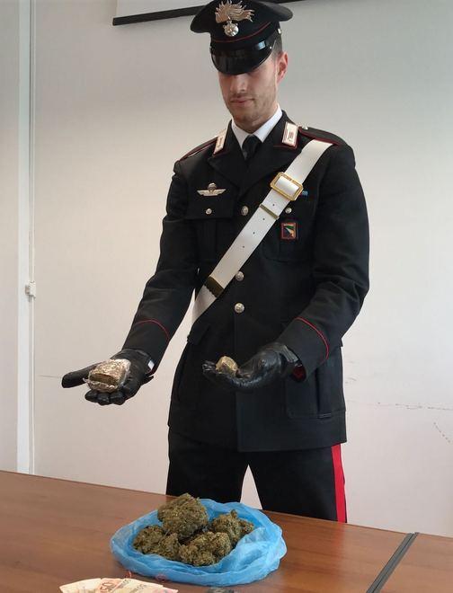 Arrestato con un chilo di droga 