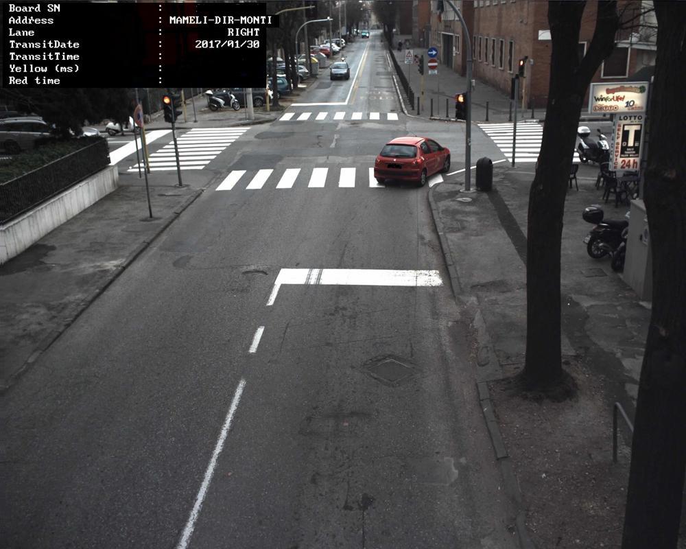 Una delle auto “fotografate” e multate dal semaforo<QM>