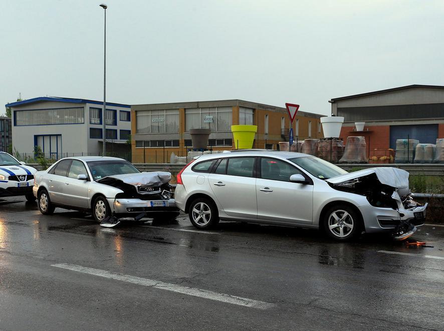 Assicurazione sulle auto Caro polizze nel 2016: + 4,96%