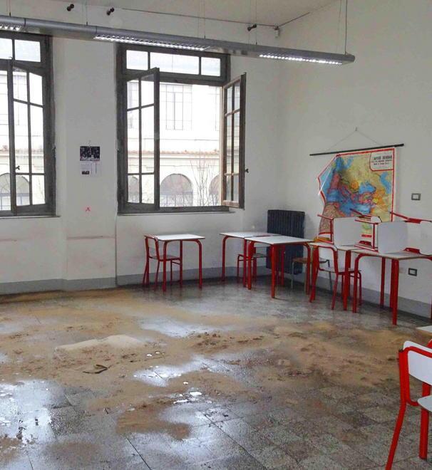 Infiltrazioni d’acqua, e la scuola chiude 