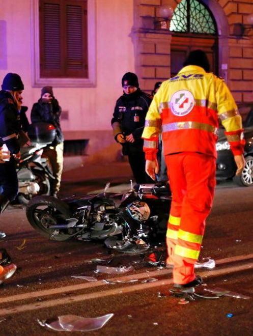 Il diciottenne è sempre in coma 