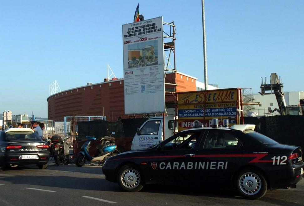 Gomme forate per rubare nell’auto Due denunce 