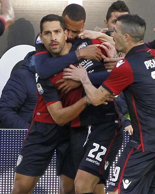 Borriello fra i big della storia rossoblù 