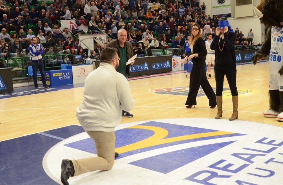 Nicola Cascioni: «Perché le ho chiesto di sposarmi al Palaserradimigni? È il nostro nido d’amore» 