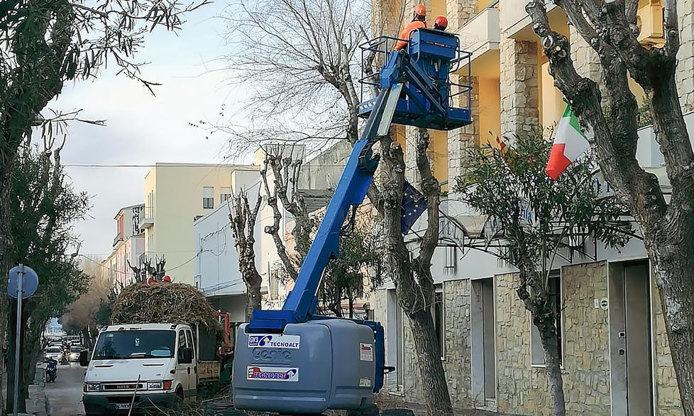 Iniziano i lavori, si blocca il traffico