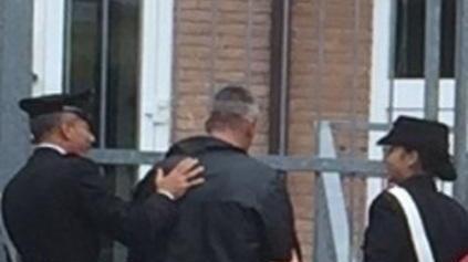 È agli arresti ma va a rubare: preso