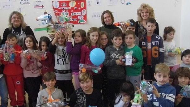 Atelier creativo dentro la scuola