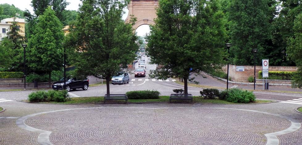 Lite sui social, botte tra ragazzine 