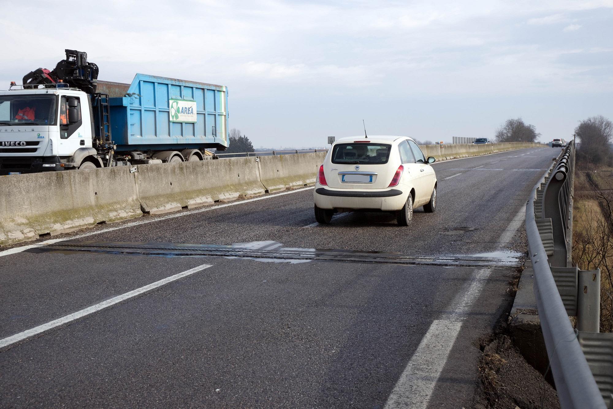 Superstrada chiusa per lavori 