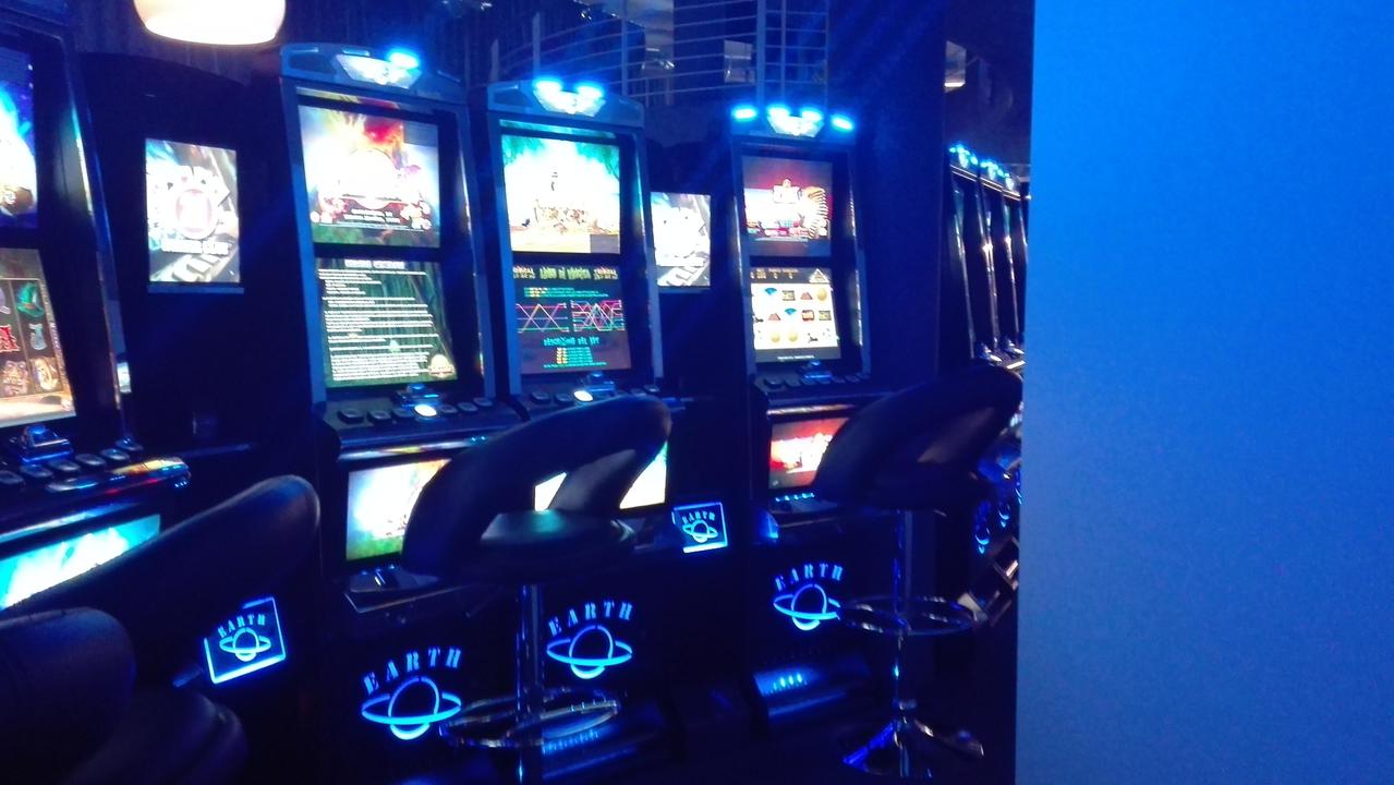 Selargius, slot machine sequestrate in un circolo privato