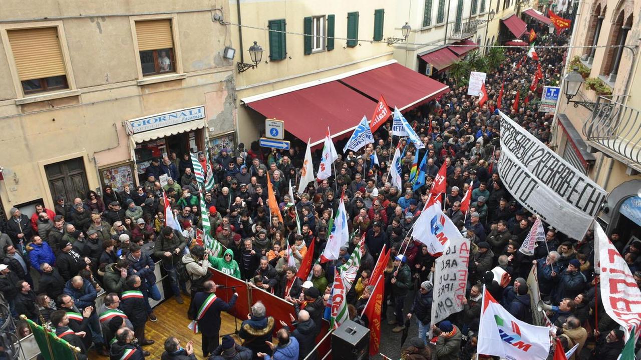 Giuliani parla di fronte a un migliaio di persone (foto PaBar)