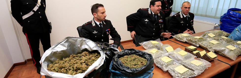 Il grossista dello spaccio: in casa 32 chili di droga 