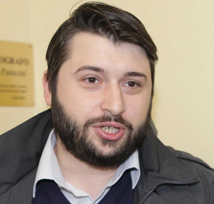 Dopo le proteste tolto il disco orario in via Amendola 