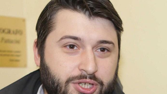 Dopo le proteste tolto il disco orario in via Amendola