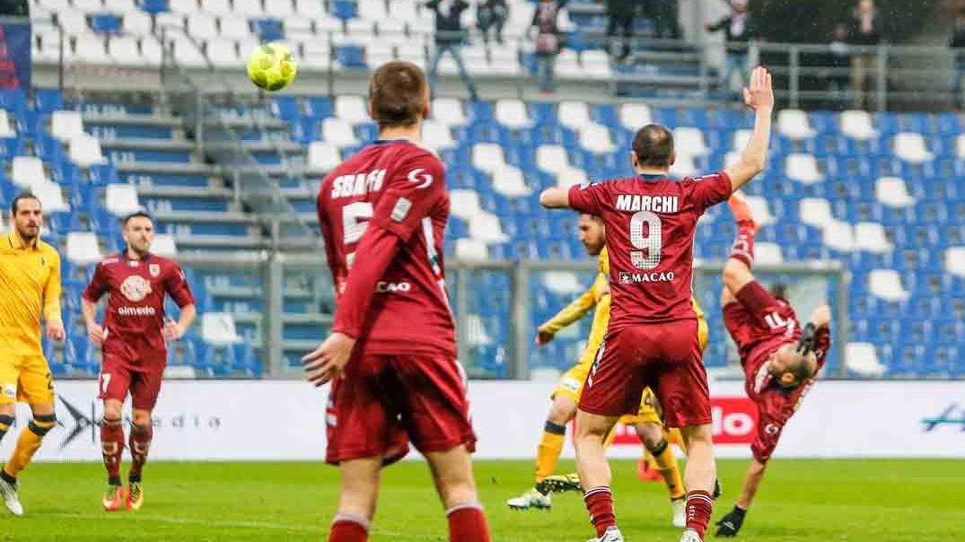 Carlini affonda il Modena e rilancia la Reggiana