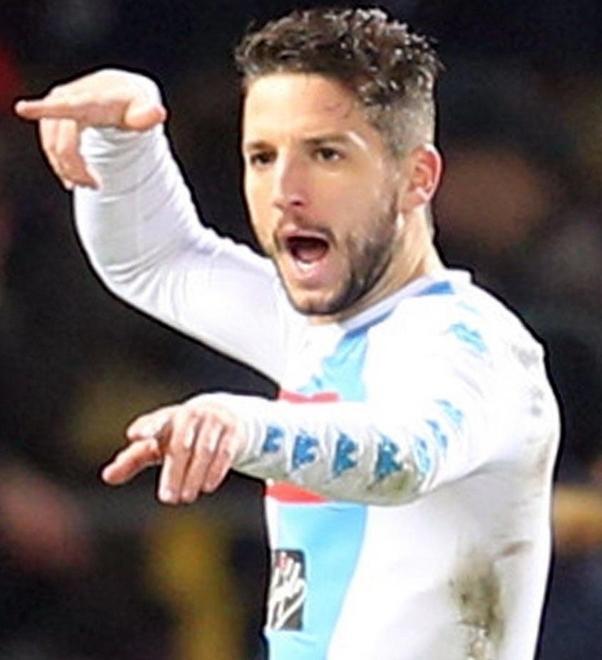 Il Napoli vuole esagerare sette gol al povero Bologna 