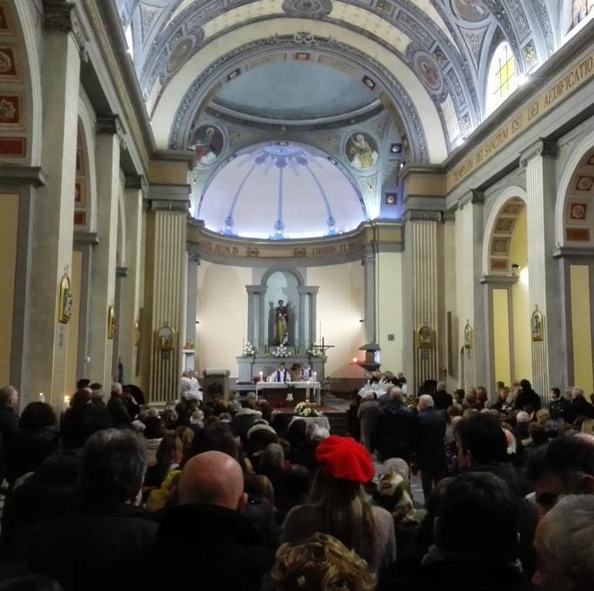 A Tresnuraghes l’ultimo saluto al papà della Canalis
