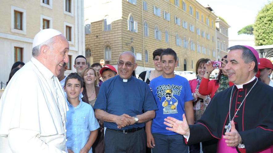 Monsignor Angelo Becciu salverà l’Ordine di Malta