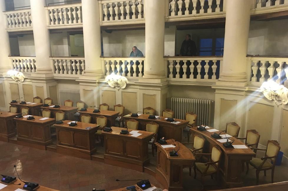 Mafia, intercettazioni e scambio di accuse: in consiglio comunale c’è Pagliani, e il Pd lascia l’aula 