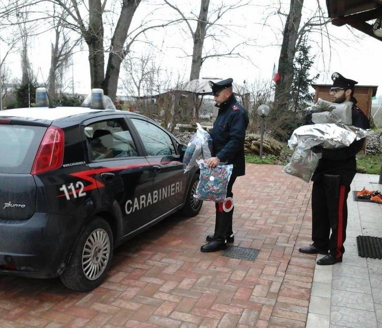 Commerciante nei guai aveva in casa 70 kg di droga 
