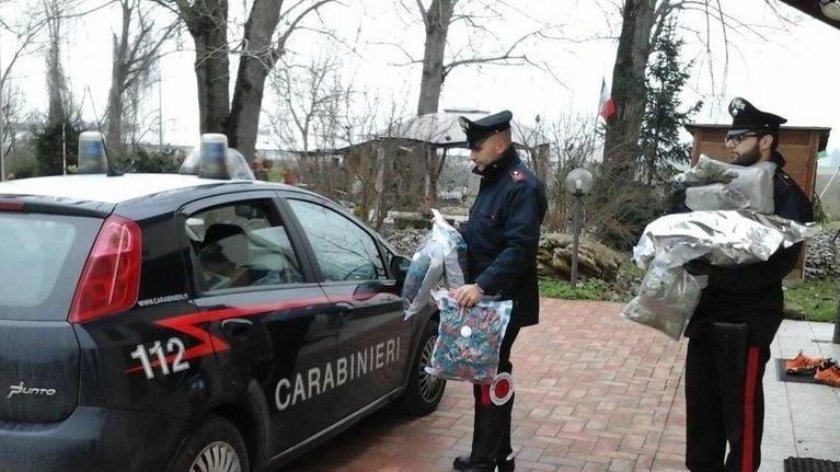 Commerciante nei guai aveva in casa 70 kg di droga