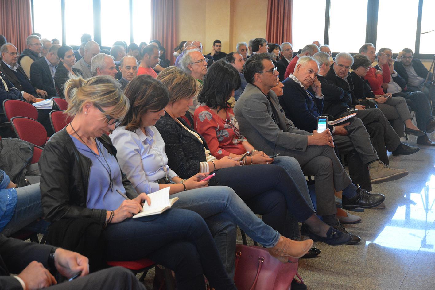 Un'assemblea del Partito democratico a Tramatza